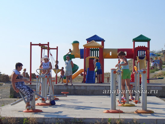 Детские площадки и тренажеры в Анапе